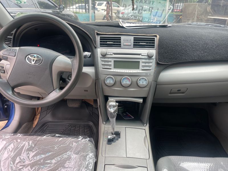 Thumbnail 3 of 2008 Toyota Camry LE